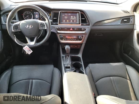 ✅ 2019 Hyundai Sonata SEL • VIN: 5NPE34AF7KH732560 • Lot: 42331193. Listed on Copart with 10,921 mi. Free auction sales archive from the USA and detailed vehicle history report at DreamBid. Image 8.