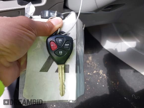 ✅ 2010 Toyota Corolla • VIN: 2T1BU4EE8AC533679 • Lot: 43575720. Wystawiony na IAAI z przebiegiem 161 934 mil. Bezpłatny archiwum sprzedaży aukcyjnych z USA i szczegółowy raport historii pojazdu na DreamBid. Zdjęcie 11.