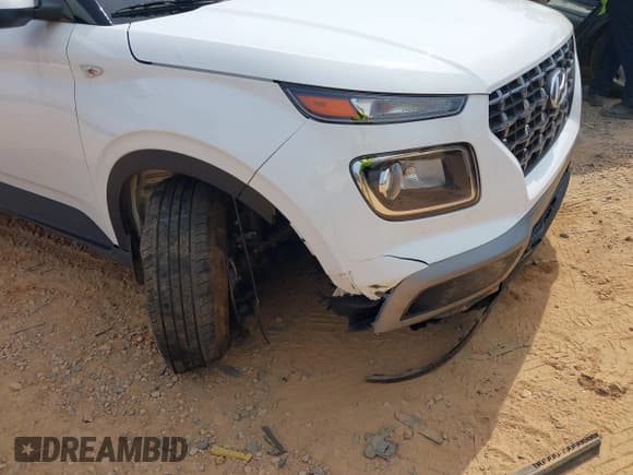 ✅ 2024 Hyundai Venue SEL • VIN: KMHRC8A3XRU294370 • Lot: 41810440. Listed on IAAI with 12,511 mi. Free auction sales archive from the USA and detailed vehicle history report at DreamBid. Image 18.