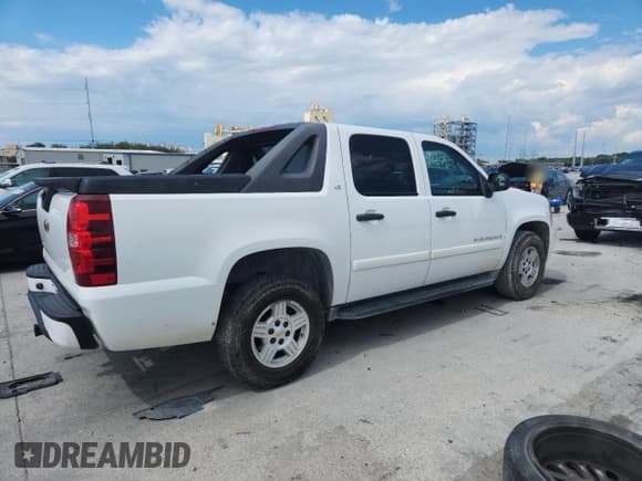 ✅ 2007 Chevrolet Avalanche LTZ • VIN: 3GNEC12J57G317892 • Лот: 84835415. Опубликован ранее на Copart с пробегом 104 799 миль. Бесплатный доступ к архиву аукционных продаж из США и подробный отчёт об истории автомобиля на DreamBid. Изображение 3.