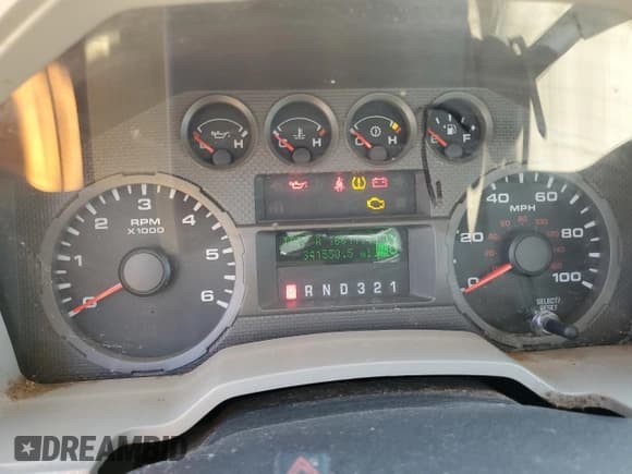 ✅ 2008 Ford F-250 XL • VIN: 1FTSX21538EC93823 • Lot: 55140655. Wystawiony na Copart z przebiegiem 341 550 mil. Bezpłatny archiwum sprzedaży aukcyjnych z USA i szczegółowy raport historii pojazdu na DreamBid. Zdjęcie 9.