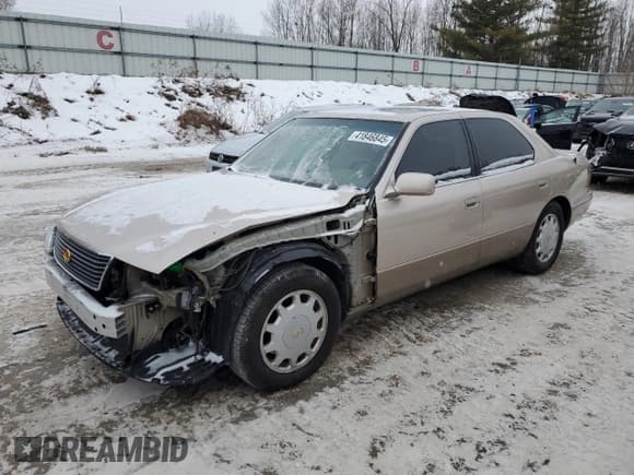 ✅ 1995 Lexus LS 400 • VIN: JT8UF22E2S0021180 • Lot: 41846845. Listed on Copart with 115,126 mi. Free auction sales archive from the USA and detailed vehicle history report at DreamBid. Image 1.