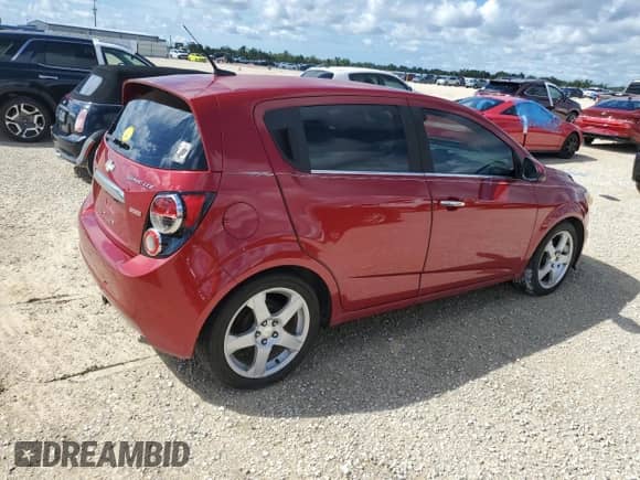 ✅ 2013 Chevrolet Sonic LTZ • VIN: 1G1JF6SB2D4105666 • Лот: 73724114. Размещён на Copart с пробегом 86 253 миль миль. Получите бесплатный доступ к архиву аукционных продаж из США и посмотрите подробный отчёт об истории автомобиля на DreamBid. Изображение 3.