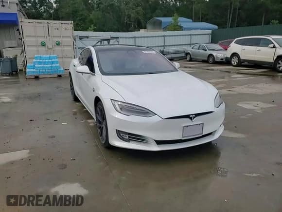 ✅ 2020 Tesla Model S Long Range • VIN: 5YJSA1E27LF370826 • Лот: 82168265. Опубликован ранее на Copart с пробегом 55 449 миль. Бесплатный доступ к архиву аукционных продаж из США и подробный отчёт об истории автомобиля на DreamBid. Изображение 13.