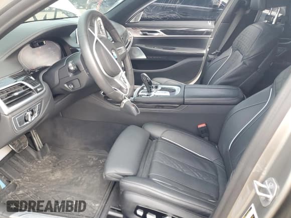✅ 2022 BMW 7 Series 750i xDrive • VIN: WBA7U2C09NCJ69088 • Lot: 54895725. Listed on Copart with 12,893 mi. Free auction sales archive from the USA and detailed vehicle history report at DreamBid. Image 7.