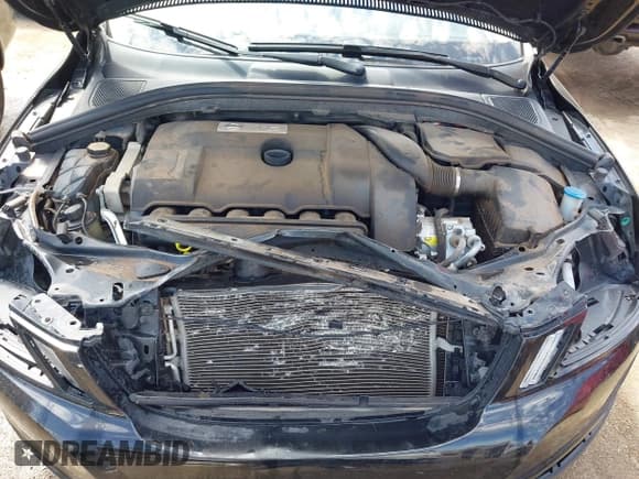 ✅ 2012 Volvo XC60 3.0L • VIN: YV4902DZXC2303420 • Lot: 42305728. Wystawiony na IAAI z przebiegiem 69 989 mil. Bezpłatny archiwum sprzedaży aukcyjnych z USA i szczegółowy raport historii pojazdu na DreamBid. Zdjęcie 10.