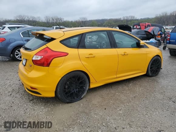 ✅ 2014 Ford Focus ST • VIN: 1FADP3L96EL267468 • Lot: 51706265. Wystawiony na Copart z przebiegiem Nie podano. Bezpłatny archiwum sprzedaży aukcyjnych z USA i szczegółowy raport historii pojazdu na DreamBid. Zdjęcie 3.