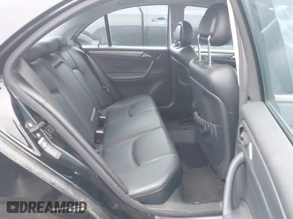 ✅ 2003 Mercedes-Benz C 320 • VIN: WDBRF64J93F385120 • Лот: 43787457. Опубликован ранее на IAAI с пробегом 187 595 миль. Бесплатный доступ к архиву аукционных продаж из США и подробный отчёт об истории автомобиля на DreamBid. Изображение 8.