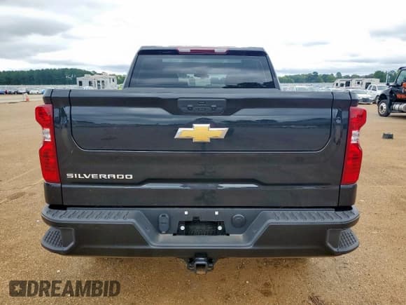 ✅ 2024 Chevrolet Silverado 1500 • VIN: 3GCUD4ED1RG411988 • Лот: 59160215. Опубликован ранее на Copart с пробегом 10 901 миль. Бесплатный доступ к архиву аукционных продаж из США и подробный отчёт об истории автомобиля на DreamBid. Изображение 6.