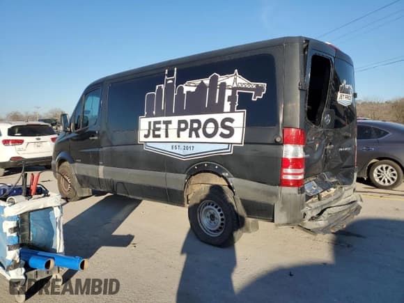 ✅ 2014 Mercedes-Benz Sprinter Passenger • VIN: WDZPE7CC9E5825043 • Lot: 42571505. Wystawiony na Copart z przebiegiem 178 182 mil. Bezpłatny archiwum sprzedaży aukcyjnych z USA i szczegółowy raport historii pojazdu na DreamBid. Zdjęcie 2.