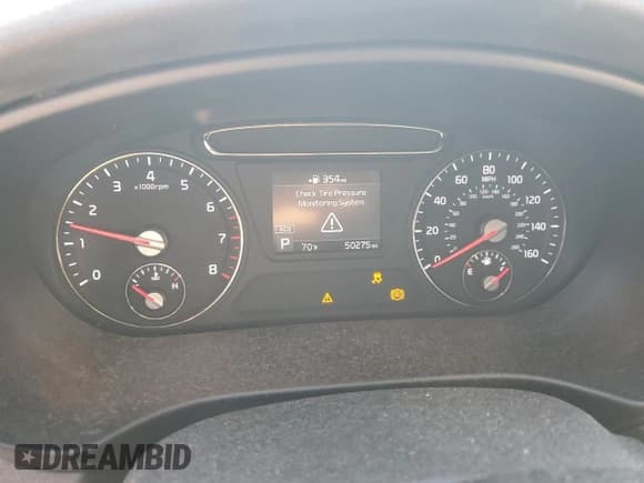 ✅ 2019 Kia Sorento L • VIN: 5XYPG4A3XKG511660 • Lot: 85664345. Listed on Copart with 50,275 mi. Free auction sales archive from the USA and detailed vehicle history report at DreamBid. Image 9.