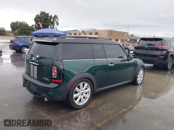 ✅ 2012 MINI Clubman S • VIN: WMWZG3C56CTY32213 • Lot: 43707717. Wystawiony na IAAI z przebiegiem 174 199 mil. Bezpłatny archiwum sprzedaży aukcyjnych z USA i szczegółowy raport historii pojazdu na DreamBid. Zdjęcie 4.