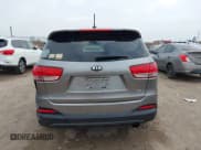 ✅ 2017 Kia Sorento L • VIN: 5XYPG4A30HG261922 • Lot: 41502305. Wystawiony na IAAI z przebiegiem 153 934 mil. Bezpłatny archiwum sprzedaży aukcyjnych z USA i szczegółowy raport historii pojazdu na DreamBid. Zdjęcie 16.