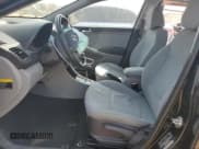 ✅ 2014 Hyundai Accent SE • VIN: KMHCU5AE5EU150187 • Лот: 70756914. Опубликован ранее на Copart с пробегом 164 778 миль. Бесплатный доступ к архиву аукционных продаж из США и подробный отчёт об истории автомобиля на DreamBid. Изображение 7.