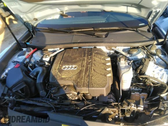 ✅ 2024 Audi A6 Premium Plus • VIN: WAUE3BF20RN032509 • Lot: 41983828. Wystawiony na IAAI z przebiegiem 10 598 mil. Bezpłatny archiwum sprzedaży aukcyjnych z USA i szczegółowy raport historii pojazdu na DreamBid. Zdjęcie 10.