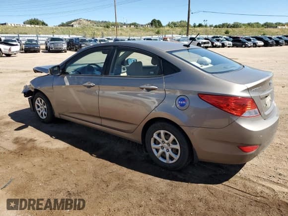 ✅ 2013 Hyundai Accent GLS • VIN: KMHCT4AE1DU431396 • Лот: 71986264. Опубликован ранее на Copart с пробегом 130 831 миль. Бесплатный доступ к архиву аукционных продаж из США и подробный отчёт об истории автомобиля на DreamBid. Изображение 2.