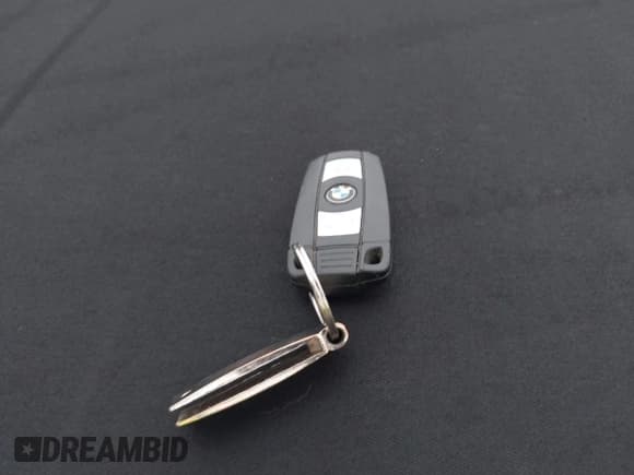 ✅ 2007 BMW 6 Series 650i • VIN: WBAEK13587CN72386 • Lot: 42799761. Wystawiony na IAAI z przebiegiem 149 395 mil. Bezpłatny archiwum sprzedaży aukcyjnych z USA i szczegółowy raport historii pojazdu na DreamBid. Zdjęcie 11.