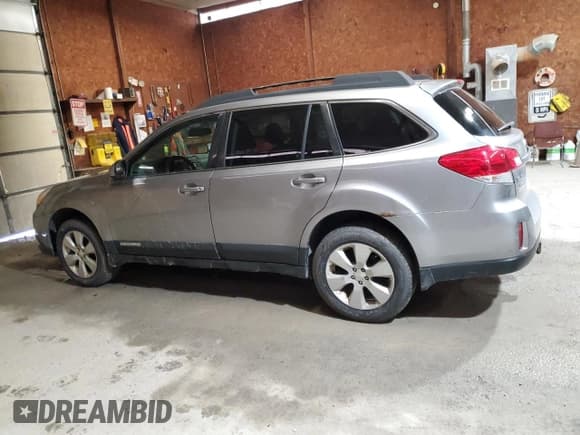 ✅ 2010 Subaru Outback Premium • VIN: 4S4BRBGC5A1355523 • Lot: 47988535. Listed on Copart with 190,271 mi. Free auction sales archive from the USA and detailed vehicle history report at DreamBid. Image 2.