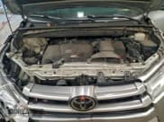 ✅ 2018 Toyota Highlander SE • VIN: 5TDJZRFH1JS551905 • Lot: 93914065. Wystawiony na Copart z przebiegiem 112 276 mil. Bezpłatny archiwum sprzedaży aukcyjnych z USA i szczegółowy raport historii pojazdu na DreamBid. Zdjęcie 12.