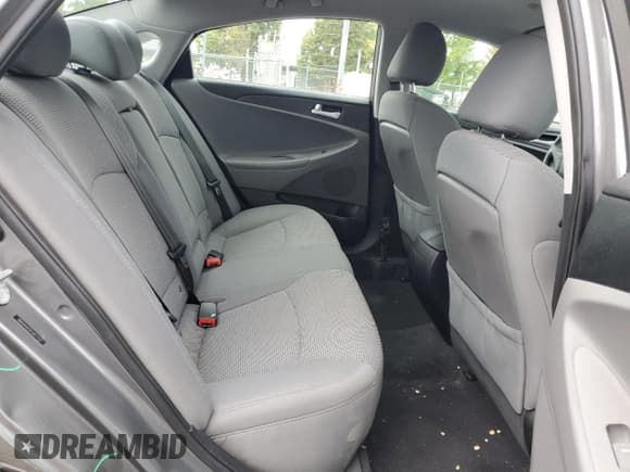 ✅ 2014 Hyundai Sonata GLS • VIN: 5NPEB4ACXEH927713 • Lot: 71634585. Listed on Copart with 125,357 mi. Free auction sales archive from the USA and detailed vehicle history report at DreamBid. Image 10.