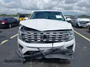 ✅ 2020 Ford Expedition Max Limited • VIN: 1FMJK1KT2LEA10950 • Lot: 42767927. Wystawiony na IAAI z przebiegiem 164 046 mil. Bezpłatny archiwum sprzedaży aukcyjnych z USA i szczegółowy raport historii pojazdu na DreamBid. Zdjęcie 13.