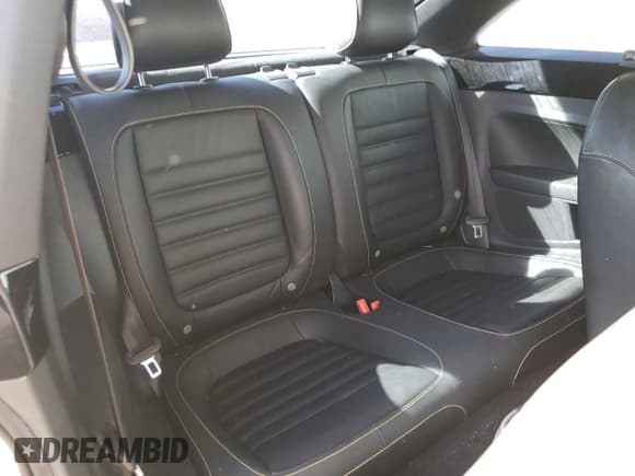 ✅ 2014 Volkswagen Beetle Turbo R-Line • VIN: 3VWVT7AT8EM618182 • Лот: 73380874. Опубликован ранее на Copart с пробегом 51 373 миль. Бесплатный доступ к архиву аукционных продаж из США и подробный отчёт об истории автомобиля на DreamBid. Изображение 10.