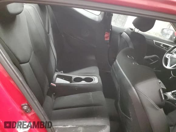 ✅ 2013 Hyundai Veloster w/Black Int • VIN: KMHTC6AD5DU088238 • Lot: 43920935. Wystawiony na Copart z przebiegiem 117 376 mil. Bezpłatny archiwum sprzedaży aukcyjnych z USA i szczegółowy raport historii pojazdu na DreamBid. Zdjęcie 10.