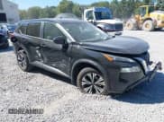 ✅ 2023 Nissan Rogue SV • VIN: JN8BT3BB5PW195332 • Lot: 43253166. Wystawiony na IAAI z przebiegiem 64 184 mil. Bezpłatny archiwum sprzedaży aukcyjnych z USA i szczegółowy raport historii pojazdu na DreamBid. Zdjęcie 1.