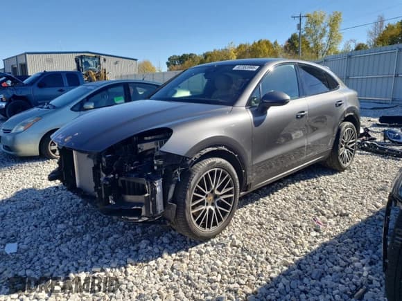 ✅ 2023 Porsche Cayenne • VIN: WP1BA2AY9PDA26281 • Lot: 82383995. Wystawiony na Copart z przebiegiem 22 025 mil. Bezpłatny archiwum sprzedaży aukcyjnych z USA i szczegółowy raport historii pojazdu na DreamBid. Zdjęcie 1.