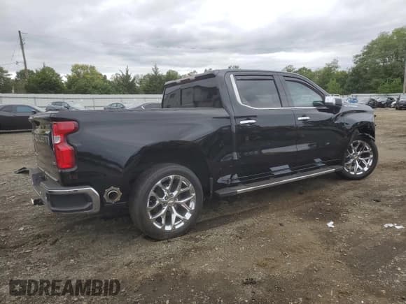 ✅ 2019 Chevrolet Silverado 1500 LTZ • VIN: 3GCUYGED1KG199931 • Lot: 69925864. Wystawiony na Copart z przebiegiem 28 884 mil. Bezpłatny archiwum sprzedaży aukcyjnych z USA i szczegółowy raport historii pojazdu na DreamBid. Zdjęcie 3.