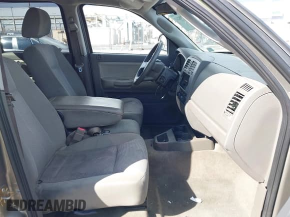 ✅ 2007 Dodge Dakota SLT • VIN: 1D7HE48N47S144084 • Лот: 41798243. Опубликован ранее на IAAI с пробегом 190 248 миль. Бесплатный доступ к архиву аукционных продаж из США и подробный отчёт об истории автомобиля на DreamBid. Изображение 5.