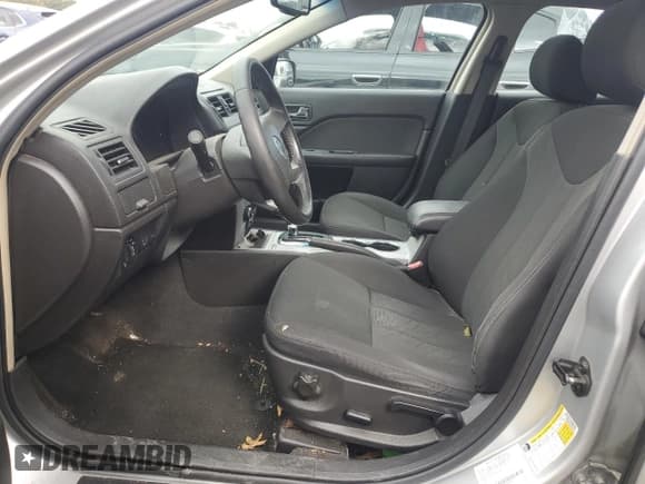 ✅ 2010 Mercury Milan • VIN: 3MEHM0HA3AR665737 • Lot: 85699965. Listed on Copart with Not provided. Free auction sales archive from the USA and detailed vehicle history report at DreamBid. Image 7.