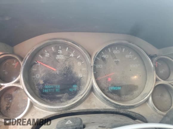 ✅ 2013 Chevrolet Silverado 1500 LT • VIN: 1GCRKSE77DZ267821 • Lot: 70582224. Listed on Copart with 146,978 mi. Free auction sales archive from the USA and detailed vehicle history report at DreamBid. Image 9.