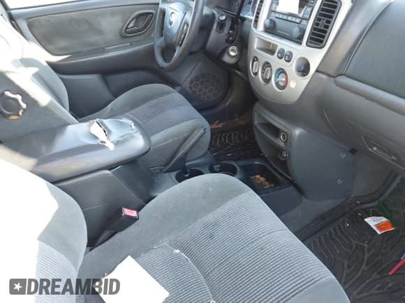 ✅ 2003 Mazda Tribute LX • VIN: 4F2CZ94133KM52401 • Лот: 42142297. Опубликован ранее на IAAI с пробегом Не указан. Бесплатный доступ к архиву аукционных продаж из США и подробный отчёт об истории автомобиля на DreamBid. Изображение 5.