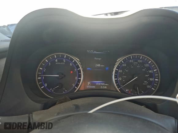 ✅ 2017 Infiniti Q50 Premium • VIN: JN1EV7APXHM734325 • Лот: 94916705. Опубликован ранее на Copart с пробегом 159 700 миль. Бесплатный доступ к архиву аукционных продаж из США и подробный отчёт об истории автомобиля на DreamBid. Изображение 9.