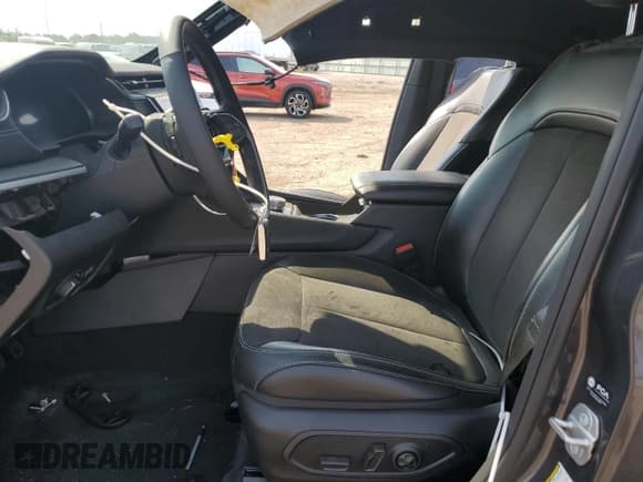 ✅ 2024 Jeep Grand Cherokee Altitude X • VIN: 1C4RJHAG5RC179629 • Лот: 67834195. Опубликован ранее на Copart с пробегом 39 429 миль. Бесплатный доступ к архиву аукционных продаж из США и подробный отчёт об истории автомобиля на DreamBid. Изображение 7.