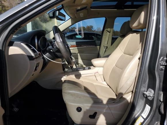 ✅ 2012 Jeep Grand Cherokee Limited • VIN: 1C4RJEBG9CC142426 • Lot: 92115155. Listed on Copart with 172,347 mi. Free auction sales archive from the USA and detailed vehicle history report at DreamBid. Image 7.