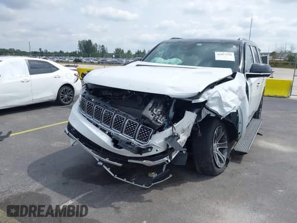 ✅ 2023 Jeep Grand Wagoneer • VIN: 1C4SJVEJ7PS570435 • Lot: 41857510. Listed on IAAI with Not provided. Free auction sales archive from the USA and detailed vehicle history report at DreamBid. Image 6.