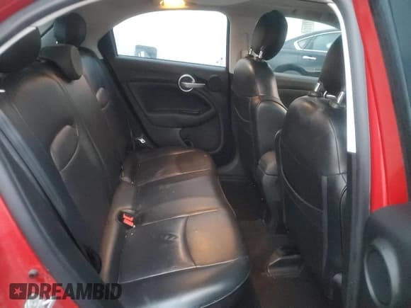 ✅ 2017 FIAT 500X Pop • VIN: ZFBCFXAB6HP623147 • Lot: 84090704. Wystawiony na Copart z przebiegiem 132 300 mil. Bezpłatny archiwum sprzedaży aukcyjnych z USA i szczegółowy raport historii pojazdu na DreamBid. Zdjęcie 11.