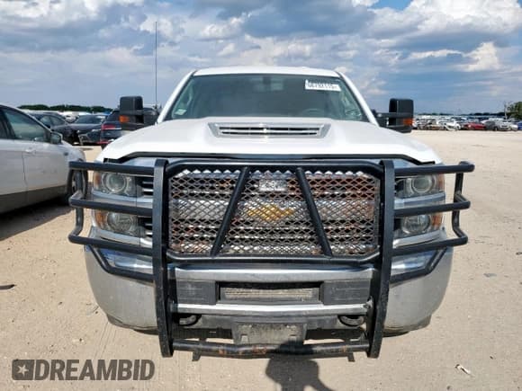 ✅ 2017 Chevrolet Silverado 2500HD Work Truck • VIN: 1GC1KUEY2HF215781 • Lot: 68792115. Wystawiony na Copart z przebiegiem 191 528 mil. Bezpłatny archiwum sprzedaży aukcyjnych z USA i szczegółowy raport historii pojazdu na DreamBid. Zdjęcie 5.