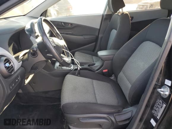 ✅ 2020 Hyundai Kona SEL • VIN: KM8K22AA4LU566208 • Лот: 69180394. Опубликован ранее на Copart с пробегом 51 768 миль. Бесплатный доступ к архиву аукционных продаж из США и подробный отчёт об истории автомобиля на DreamBid. Изображение 7.