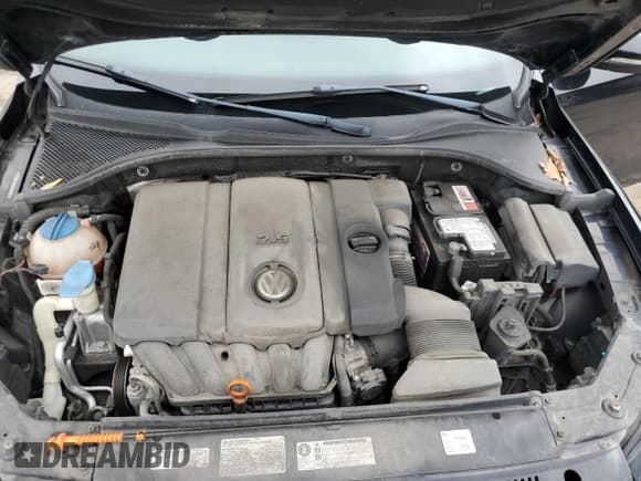 ✅ 2012 Volkswagen Passat SE • VIN: 1VWBP7A38CC009809 • Lot: 69467665. Listed on Copart with 153,626 mi. Free auction sales archive from the USA and detailed vehicle history report at DreamBid. Image 11.