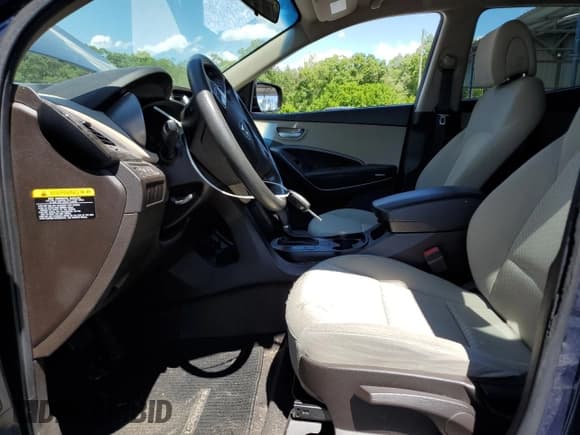 ✅ 2017 Hyundai Santa Fe 2.4L • VIN: 5XYZT3LB2HG496566 • Lot: 57759925. Listed on Copart with 129,094 mi. Free auction sales archive from the USA and detailed vehicle history report at DreamBid. Image 7.