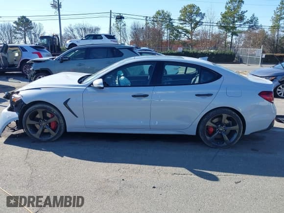 ✅ 2020 Genesis G70 3.3T • VIN: KMTG34LE6LU047066 • Lot: 41488910. Wystawiony na IAAI z przebiegiem 29 031 mil. Bezpłatny archiwum sprzedaży aukcyjnych z USA i szczegółowy raport historii pojazdu na DreamBid. Zdjęcie 14.