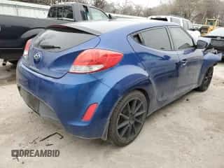 2016 Hyundai Veloster z VIN KMHTC6AD7GU283374, wystawiony jako Copart lot #39113943 z przebiegiem 86 274 mil mil oraz . Historia ofert i sprzedaży dostępna na DreamBid. Obrazek 3.