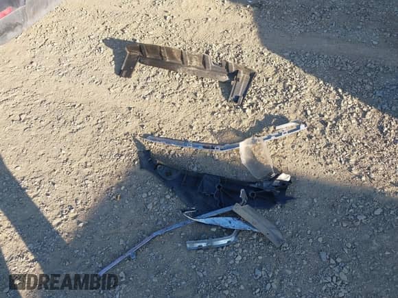 2014 Chevrolet Equinox LS z VIN 2GNFLEEK9E6116747, wystawiony jako IAAI lot #43081415 z przebiegiem 148 022 mil mil oraz . Historia ofert i sprzedaży dostępna na DreamBid. Obrazek 12.