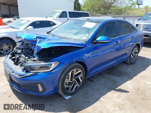 ✅ 2024 Volkswagen Jetta SEL • VIN: 3VWGM7BU0RM046494 • Лот: 42046835. Опубликован ранее на IAAI с пробегом 14 214 миль. Бесплатный доступ к архиву аукционных продаж из США и подробный отчёт об истории автомобиля на DreamBid. Изображение 2.