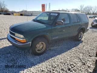 1998 Chevrolet Blazer LS with VIN 1GNCS13W3W2158933, listed as a Copart auction lot 79733554 with 274,771 mi miles and Salvage title. Bid and sale history available at DreamBid. Image 1.