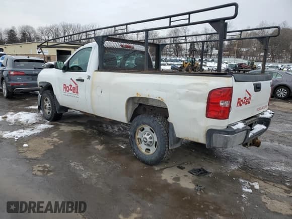 ✅ 2014 Chevrolet Silverado 2500HD Work Truck • VIN: 1GC0KVCG6EF166902 • Lot: 45173735. Wystawiony na Copart z przebiegiem 210 910 mil. Bezpłatny archiwum sprzedaży aukcyjnych z USA i szczegółowy raport historii pojazdu na DreamBid. Zdjęcie 2.