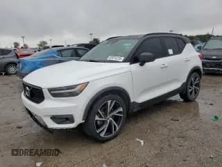 ✅ 2019 Volvo XC40 Momentum • VIN: YV4162XZ5K2006495 • Lot: 82074215. Wystawiony na Copart z przebiegiem 128 467 mil. Bezpłatny archiwum sprzedaży aukcyjnych z USA i szczegółowy raport historii pojazdu na DreamBid. Zdjęcie 1.